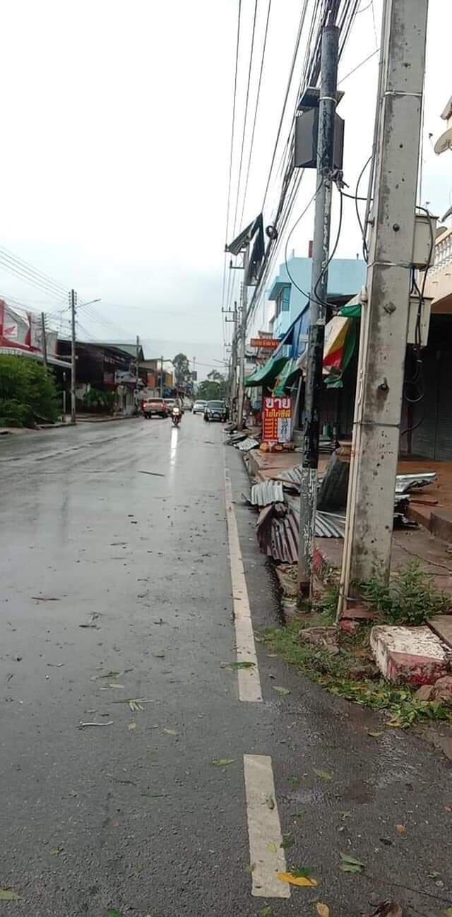 เปิดคลิปนาทีพายุฝน พัดถล่มขอนแก่น - ชัยภูมิ
