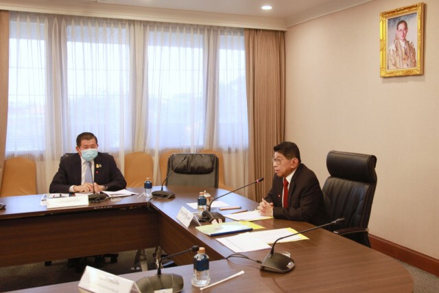 นิพนธ์ ร่วมถก แก้ปัญหานมโรงเรียน - อาหารกลางวันนักเรียน หวั่น เด็กไทยขาดโภชนาการ