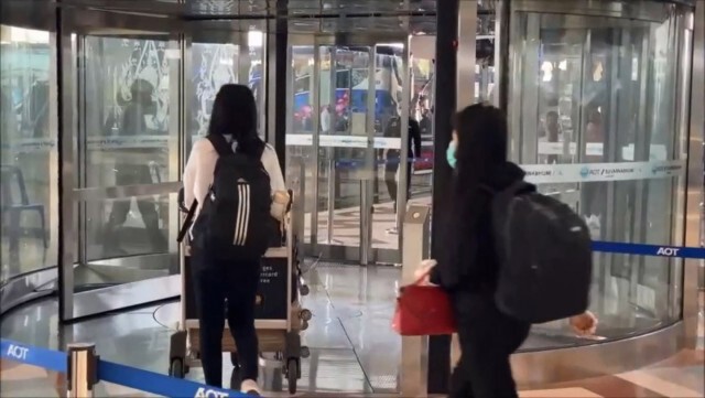 299คนไทยในอาบูดาบี-อียิปต์ กลับถึงไทยพบมีไข้สูง2ราย