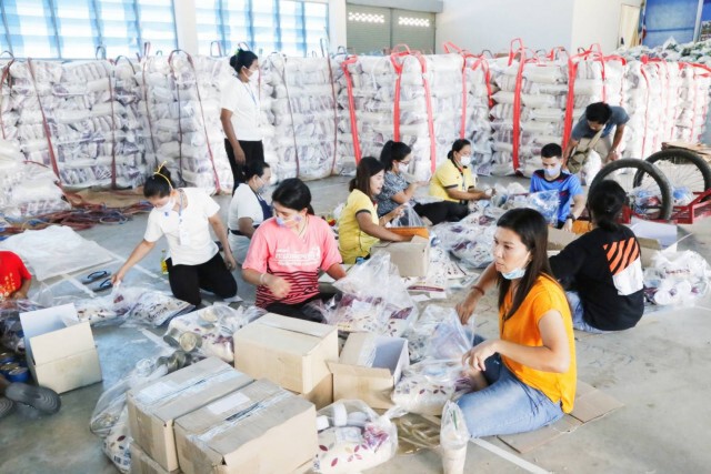 นิพนธ์ฯ จัดปลากระป๋อง 500,000 กระป๋อง ข้าวสาร(5 kg.) 5 หมื่นถุงเตรียมกระจายให้ปชช. 5 จ.ชายแดนใต้