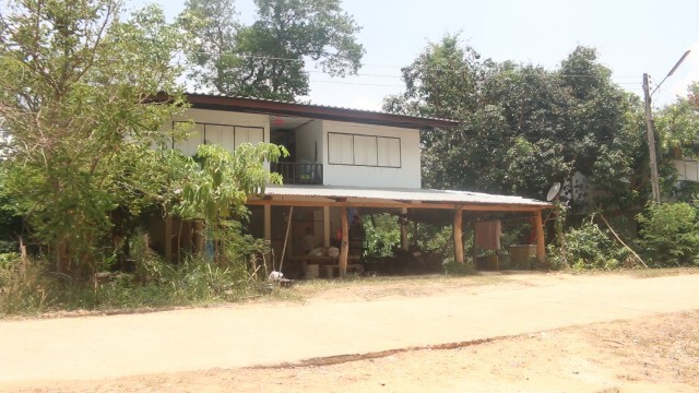 พ่อพิมพ์ฉาว!!!ยายแจ้งจับครู5คนพร้อมศิษย์เก่าข่มขืนหลานยับ