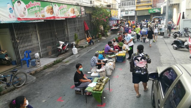 "New Normal" ตลาดพิษณุโลก ชีวิตปลอดภัยห่างไกลโควิด-19