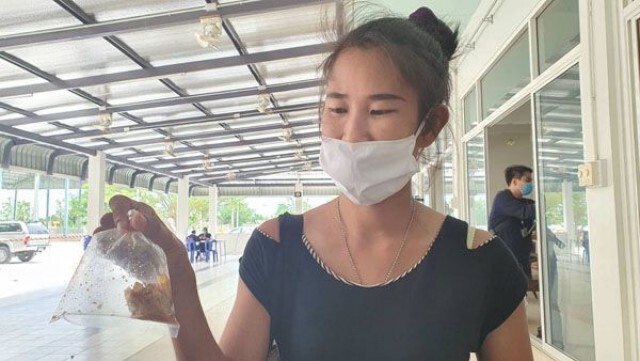 ขอขมาศพแบบไหน? ลูกคาใจ พ่อแม่ค้าขนมจีบ "ปักธูปกลับหัว"!!