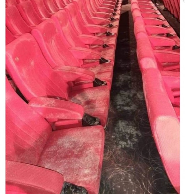 โรงหนัง เชื้อราขึ้นเต็ม-เก้าอี้ พรม ที่มาเลเซีย