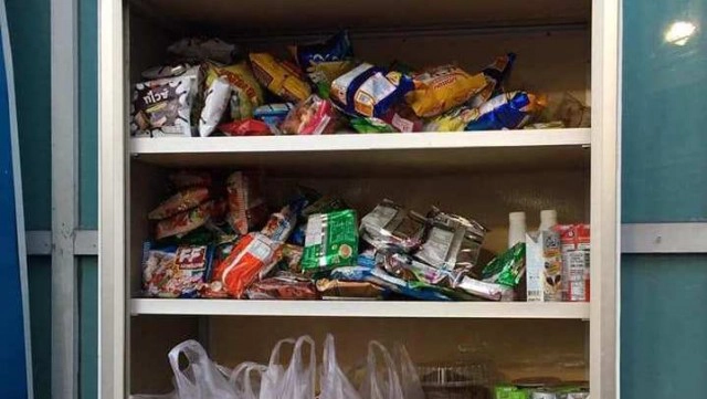 รู้จัก "Food Pantry" จุดเริ่มต้นสังคมดี ๆ สู่ "ตู้ปันสุข"