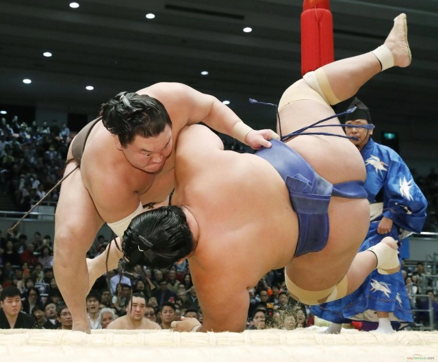 โลกสลด! นักกีฬา "ซูโม่" ญี่ปุ่นคนแรก เสียชีวิตจากโควิด!