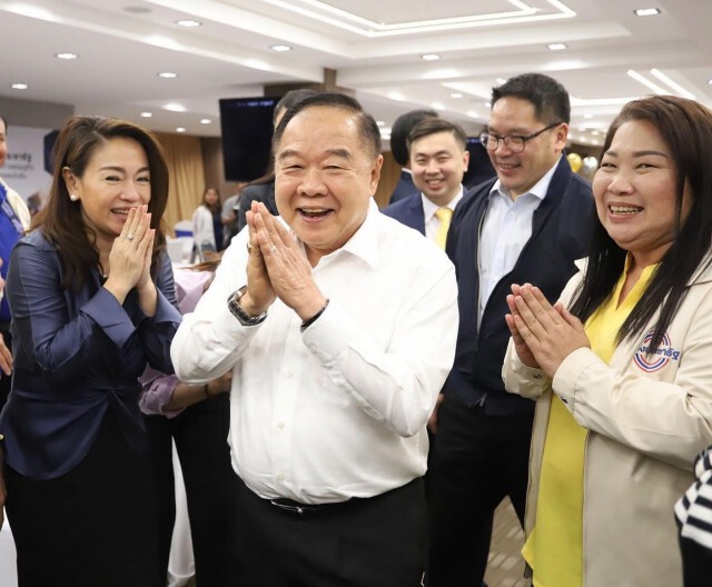 สามารถ เตือน รังสิมันต์ โรม ให้เคารพกฎบ้านเมืองอย่ามีแต่กฎกู