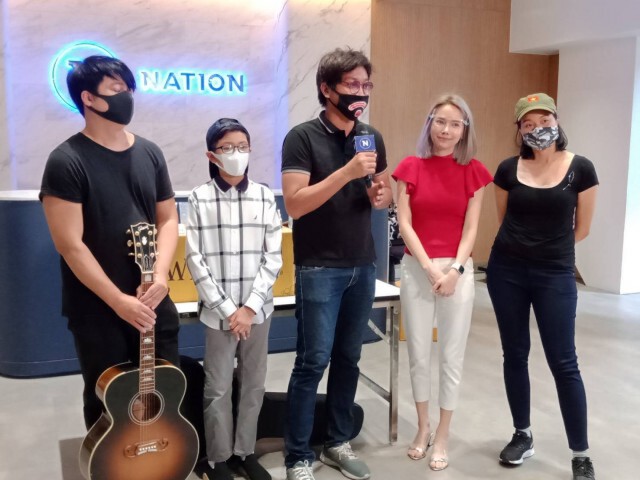 "กลุ่มมิตรภาพสร้างสรรค์" มอบเพลง "ส่งต่อความรัก"สู้โควิด
