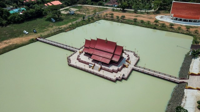 ศุกร์ (สุข) ละวัด  วัดป่าละหานทราย