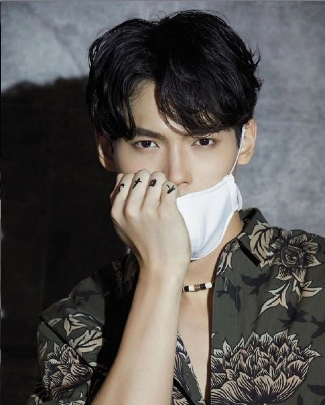 "แม่จีน"เปย์หนักเกือบ 7 หลัก ขึ้นLED"วิน เมธวิน"กลางกรุงเทพ