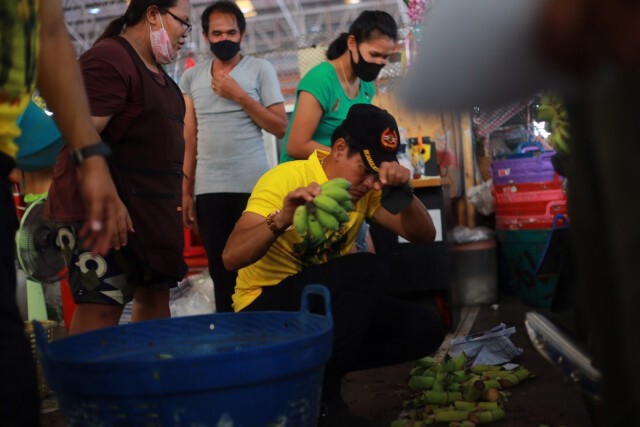 "ท็อป-ไทด์" ควักเงิน 3 แสนบาท ช่วยเหลือช้างที่วังช้างอยุธยา