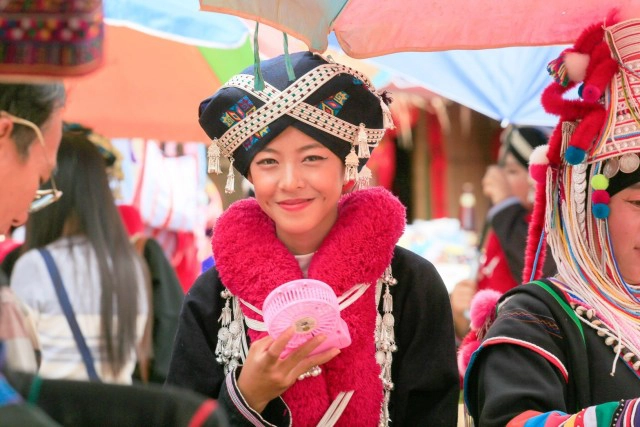 ขึ้นดอยโล้ชิงช้ากับกลุ่มชาติพันธุ์ที่บ้านแม่สลองใน