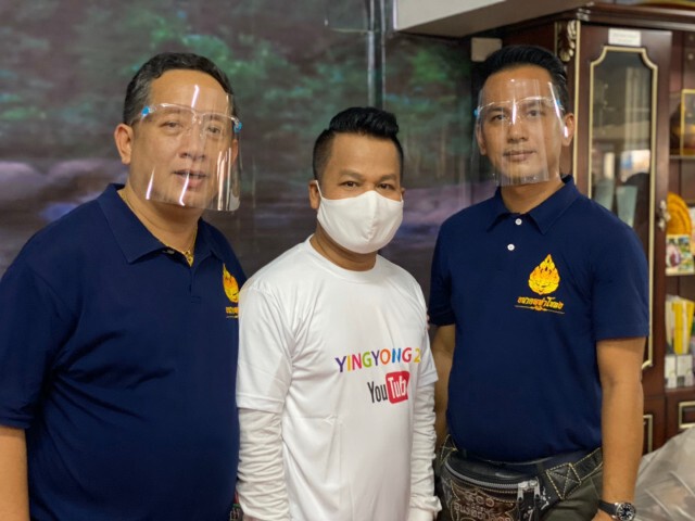 โบว์ โต เจน นุ่น รวมพลศิลปินฯ แจกข้าวกล่อง-อาหาร วัดคุณหญิงส้มจีน