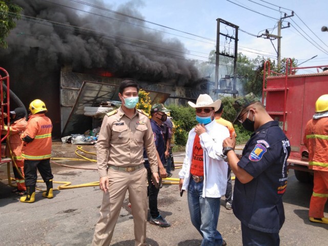 ไฟไหม้ "รง.รีไซเคิล" วอด