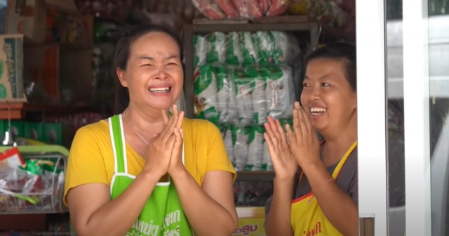 เปิดคลิปประทับใจ..ครั้งแรกในรอบ 3 เดือน ที่ "นักรบเสื้อกาวน์" ได้กลับบ้าน