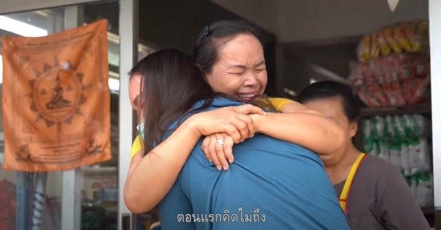 เปิดคลิปประทับใจ..ครั้งแรกในรอบ 3 เดือน ที่ "นักรบเสื้อกาวน์" ได้กลับบ้าน