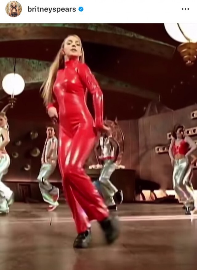 "บริทนีย์ สเปียร์" โพสต์ฉลอง 20 ปี  อัลบั้ม Oops! I Did It Again