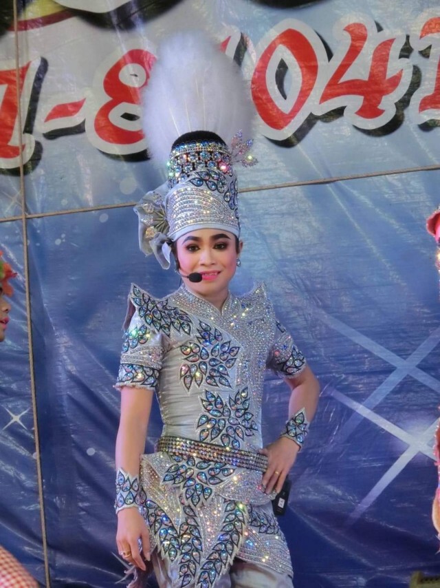 ลิเกเมืองสิงห์ละมือรำ หันมาตำส้มตำลาบน้ำตกช่วงโควิด