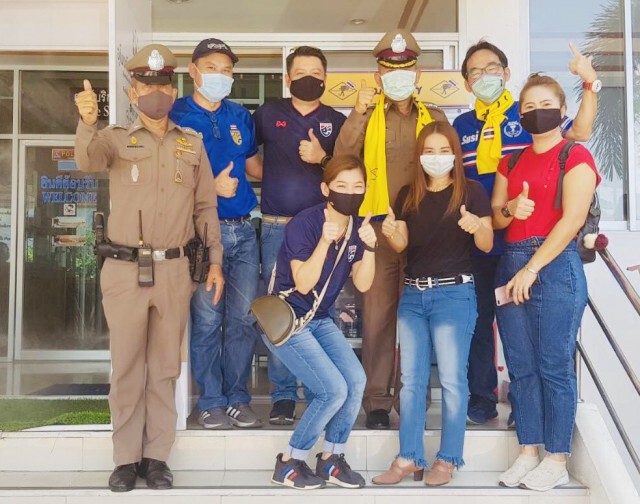 ส.ผู้สื่อข่าวกีฬาออนไลน์ ร่วมแฟนบอลช้างศึก ส่งมอบตู้ปันสุข
