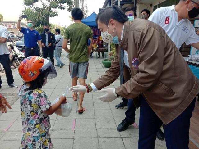 ตามหาญาติ "ลุงอู๊ดนมกล่องเดียว" หวังมอบสินน้ำใจให้ครอบครัว