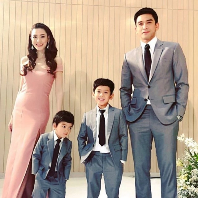 เอ๋ พรทิพย์ -ป๋อ ณัฐวุฒิ โพสต์หวานถึงกันในวันครบรอบแต่งงาน8ปี