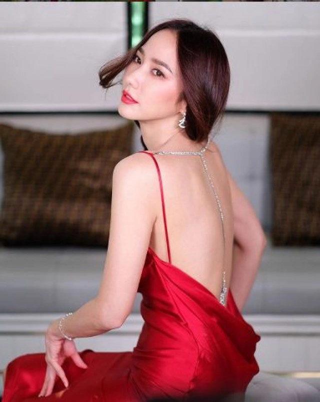 แฟนเพจ "อั้ม" ปฏิเสธ ไม่ใช่ "ซุปตาร์หลุดพรีเซ็นเตอร์คู่บุญ"