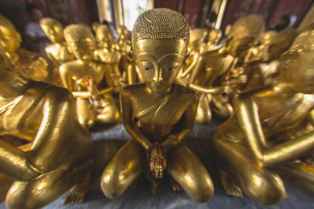 ศุกร์ (สุข) ละวัด วัดเทพธิดารามวรวิหาร