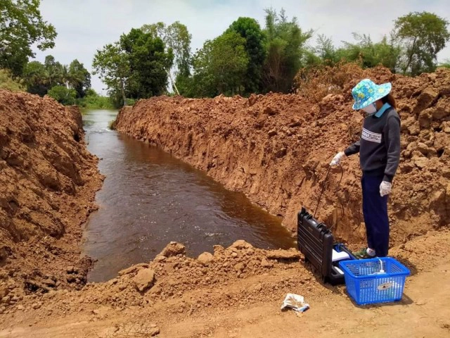 ขุดลอกบึงหนองโจด หวั่นสารพิษทะลักลงน้ำพองเน่า