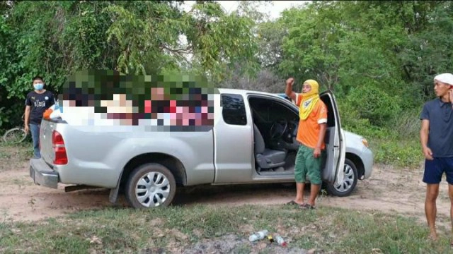 วิ่งป่าราบ!บุกจับบ่อนไพ่กลางป่าต่างวิ่งหนีทิ้งลูกร้องไห้ระงม