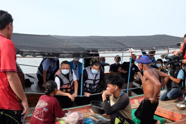 "นิพนธ์" ลงสุราษฎร์ฟังปัญหาชาวประมงหลังถูกผู้มีอิทธิพลข่มขู่