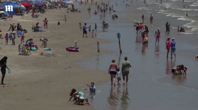 คนอเมริกันแห่เที่ยวแน่นชายหาดช่วงวันหยุด