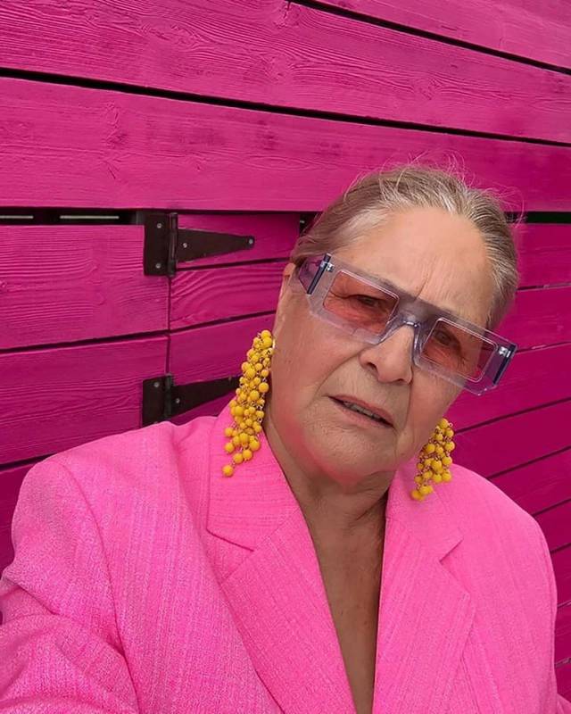 "คุณยาย" ขอพิสูจน์แบรนด์ Jacquemus วัยไหนใส่ก็ปัง!