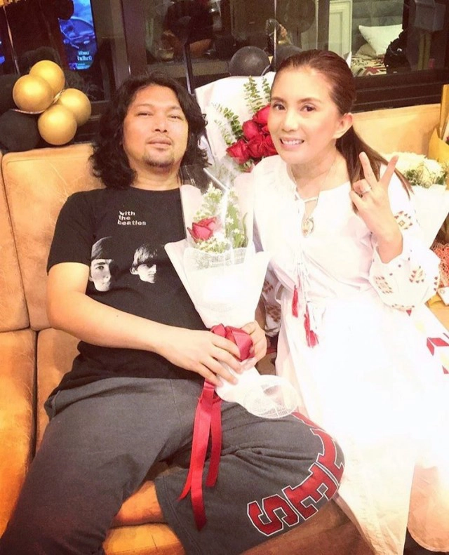 นาทีชีวิต "เสก โลโซ" ชักตาเหลือกนอนล้มคาบ้าน