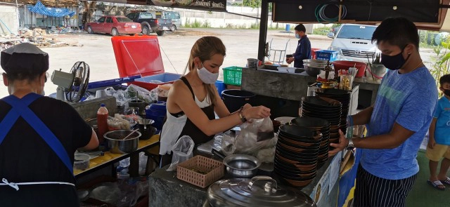 "ก๋วยเตี๋ยวเรือฟรีคิก"ฐานรายได้ แข้งสมุทรปราการซิตี้