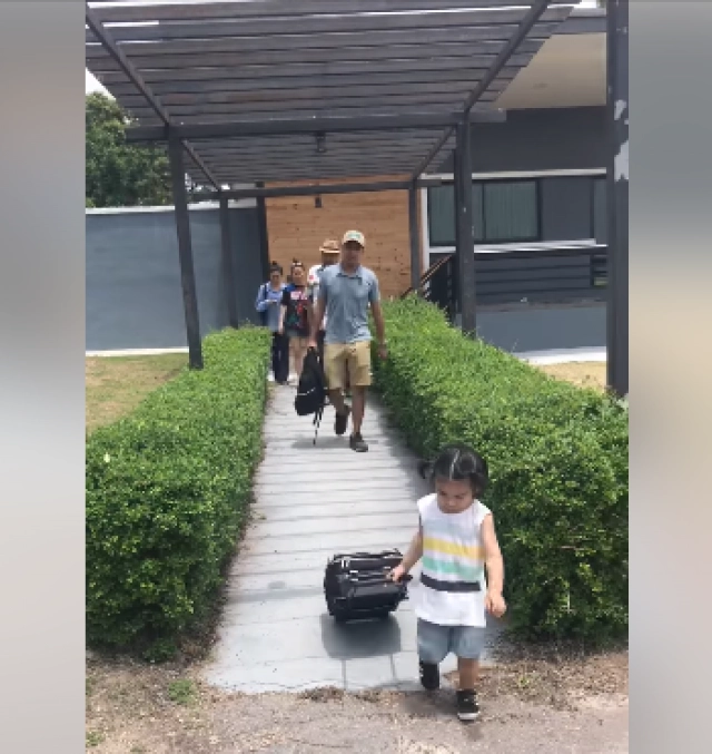 ‘แซนวิช’ ภรรยาเก่า "เสก โลโซ"  เปิดตัวหนุ่มใหม่มาดามใจหรือเปล่า???