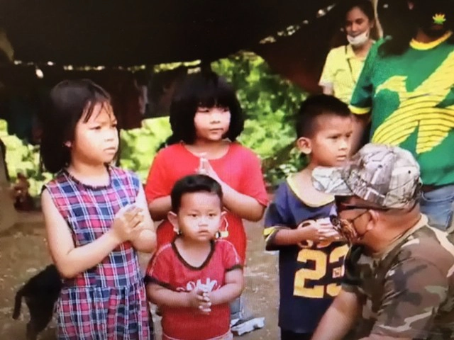 น้ำใจหลั่งไหลช่วยเด็กนักเรียนยากจนรร.บ้านเขาแก้ว10ครอบครัว