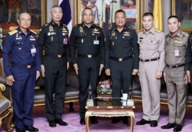 ผบ.เหล่าทัพ ไม่ใช้สิทธิ ส.ว. ลงมติ เหตุเป็น ขรก.ประจำ