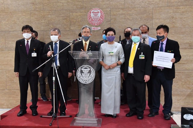 ภาคีเครือข่ายสมาคมคนพิการ ยื่น ส.ว. ขอเข้าถึงธุรกรรมการเงิน