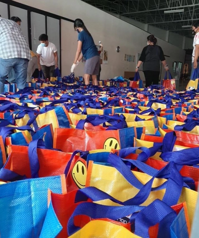 เพจดัง "แหม่มโพธิ์ดำ" ประกาศ เตรียมแจก "ถุงยังชีพ" เน้นคนยากไร้