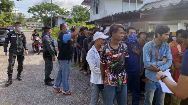 รวบเขมร 54 คน ลักลอบเข้าเมืองพื้นที่ อ.ตาพระยา จ.สระแก้ว