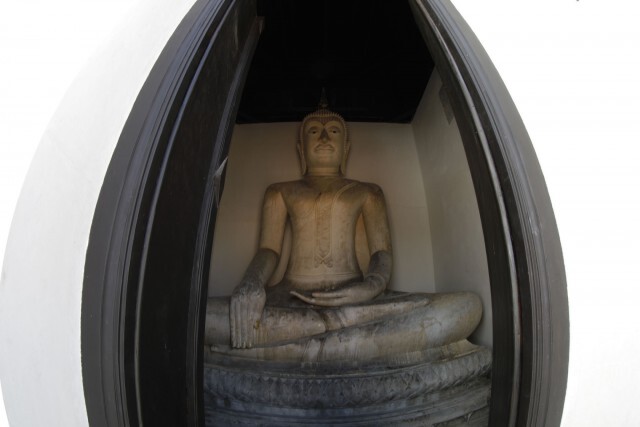 ศุกร์ (สุข) ละวัด วัดพุทไธศวรรย์