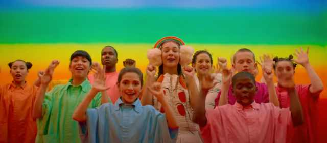 "เซีย" ปล่อยซิงเกิลใหม่ "Together" เพลงเด่นจาก Motion Picture "Music"