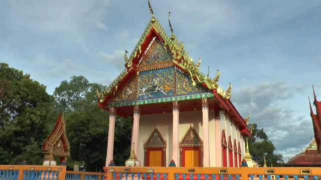 สิตางศุ์ บัวทอง บน ผนังโบสถ์ มหาอุตม์