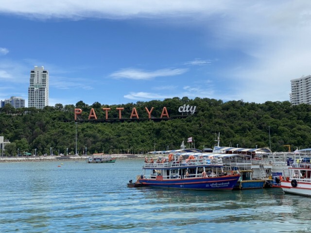 เปิดชายหาดพื้นที่พัทยา วันแรก เงียบเหงา ไร้เงานักท่องเที่ยว