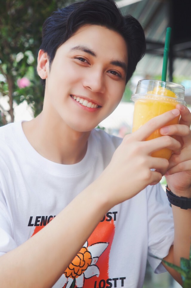 ชาวเน็ตป้อง "สมิธ-Hot Boy" ถูกเวบจีนตัดสิทธิ์ เหตุลือปั๊มโหวต!