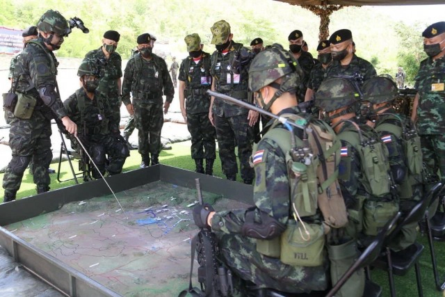 ผบ.ทบ.ย้ำทหารทุกนายมีค่ากว่ายุทโธปกรณ์ก่อนไปฝึกที่สหรัฐฯ