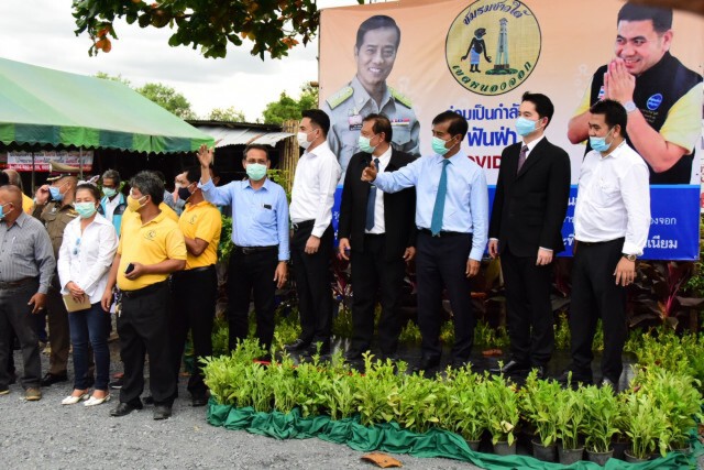 'ถาวร'ติดตามความคืบหน้าเปิดจุดทางเข้า – ออกชุมชนผู้ใหญ่หวาน