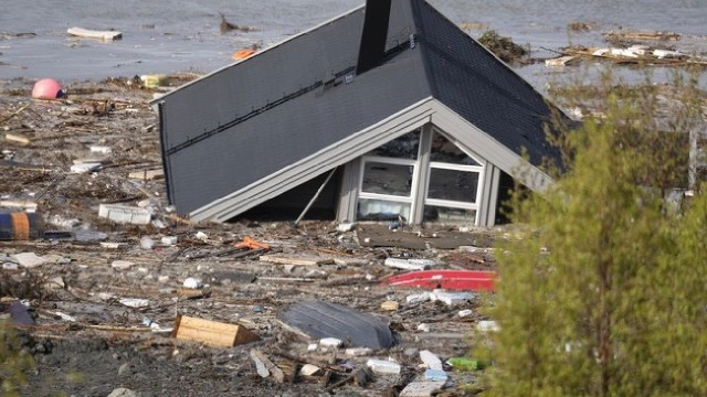 (คลิป)แผ่นดินสไลด์ที่นอร์เวย์ กลืนบ้านเรือนปชช.สู่ก้นทะเล