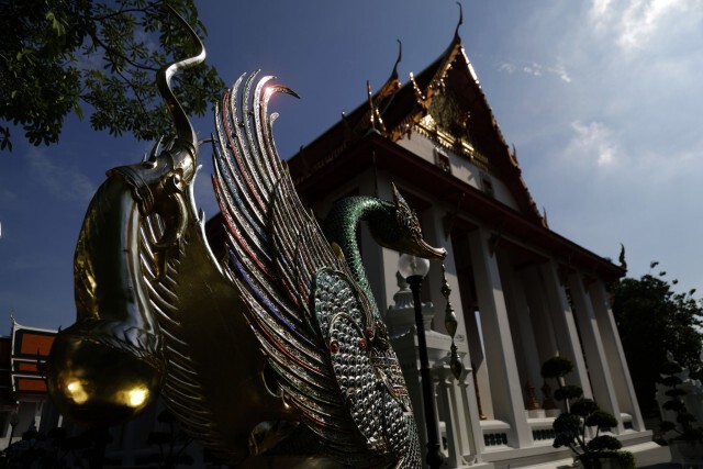 ศุกร์ (สุข) ละวัด  วัดหงส์รัตนารามราชวรวิหาร