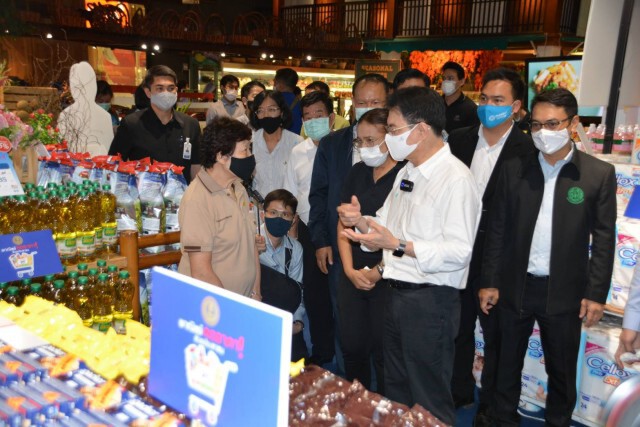 'จุรินทร์' ปักหมุดริมปิงตรวจรายการสินค้าลดราคาช่วยประชาชน